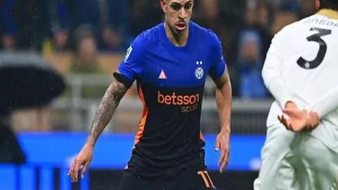 “篮球门外汉，揭秘如何挤进詹娜前男友篮球梦之队！”