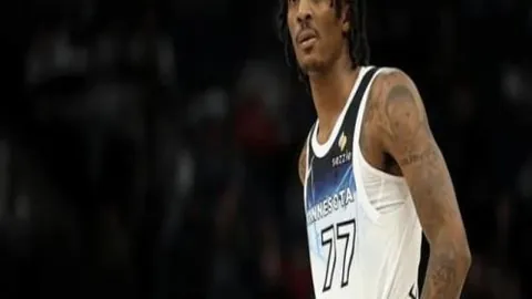 激情对决！塞维利亚迎战皇家奥维耶多，桑切斯、古德利领衔首发，龙东、登东克尔火力全开！